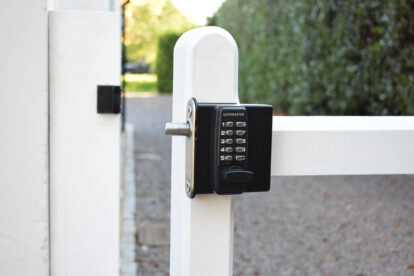 Garden gate lock: Why you should use a gate lock with code
