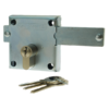 Gate lock with key cylinder in bottom middle. Four holes in each corner for fixing bolts. Deadlocking bolt on right side. A set of three keys in front