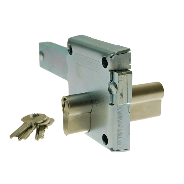Back view of the Gatemaster locking bolt. View of back of lock case with euro cylinder sticking out on either side. On left is set of three keys.