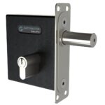 Mortice lock insert lock with forend plate and key cylinder for timber gates